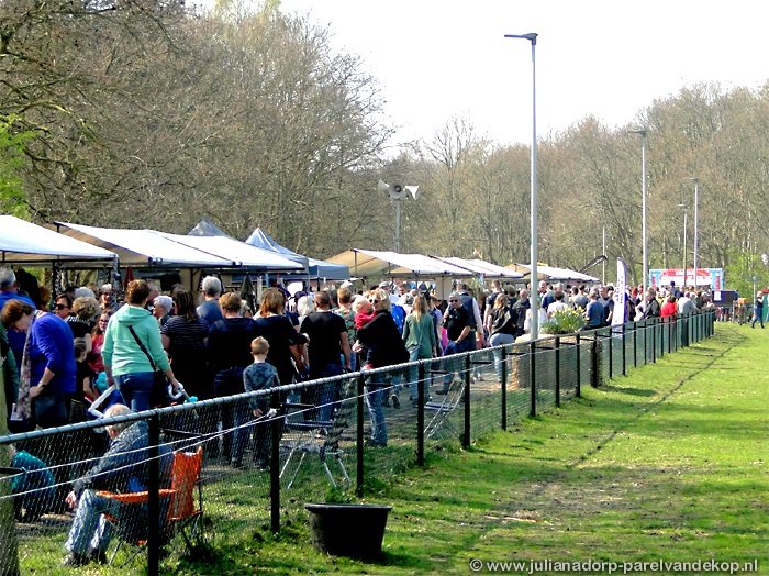springfair19-095.jpg (222943 bytes)