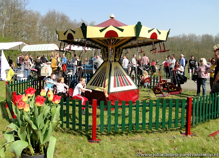 springfair19-097.jpg (212210 bytes)